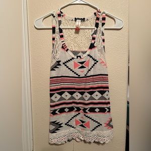 No Boundaries Women’s Tank Top